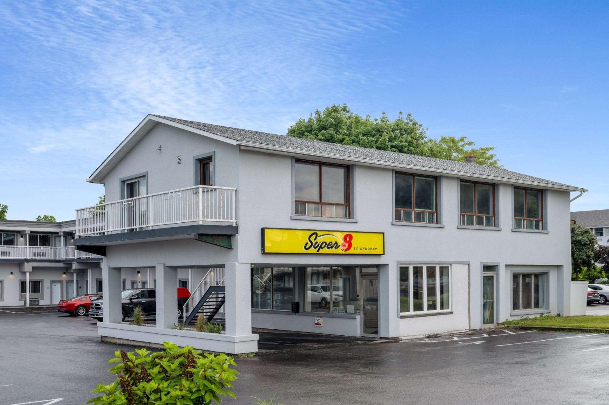 Super 8 By Wyndham Niagara Falls On Εξωτερικό φωτογραφία